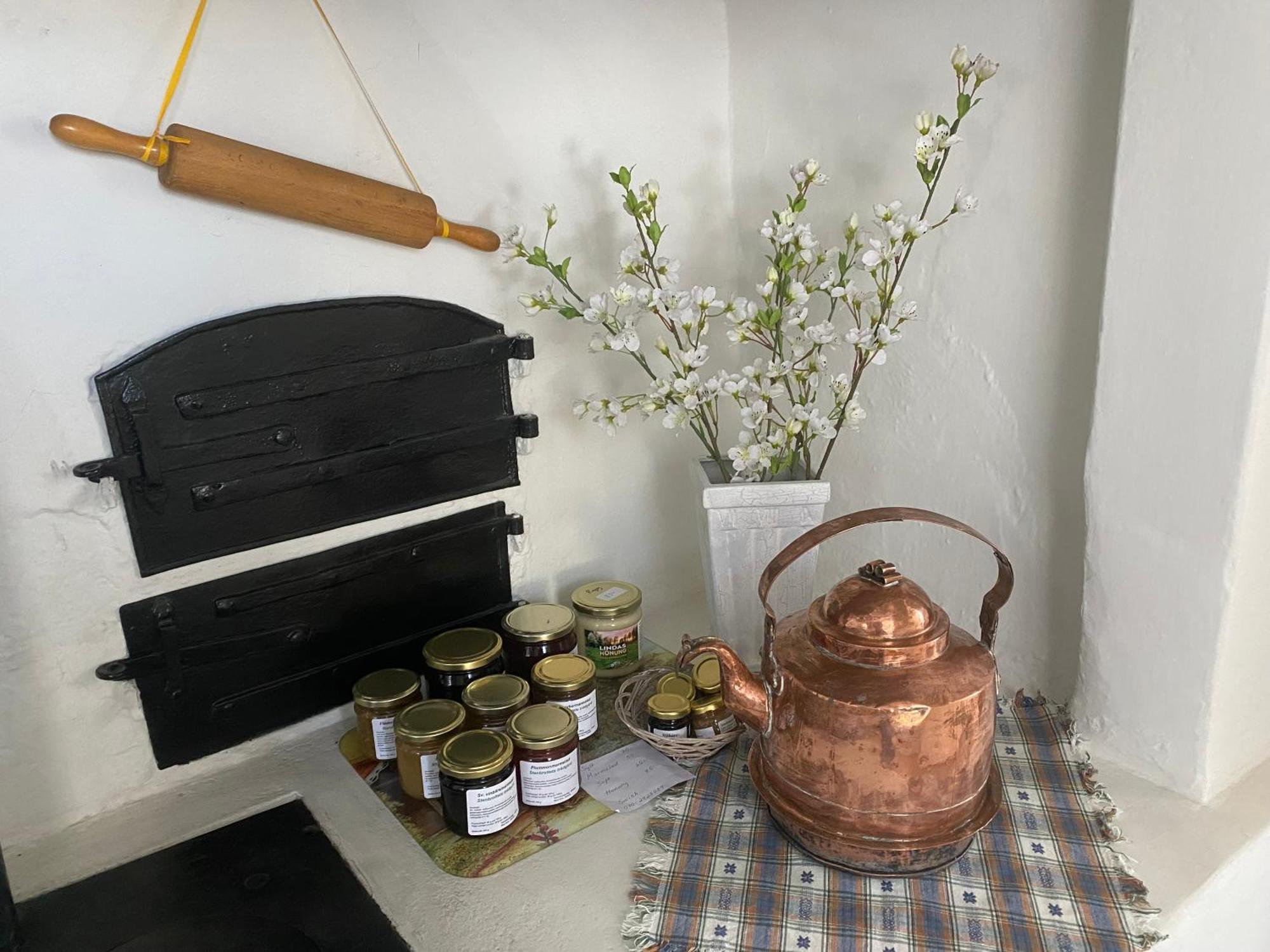 Stenbrottets Lillstuga Falkoping Bagian luar foto